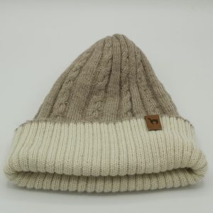 grob gestrickte Mütze